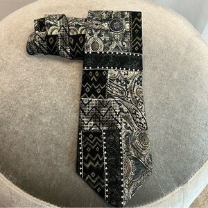 Bill Blass gray black blue printed silk tie